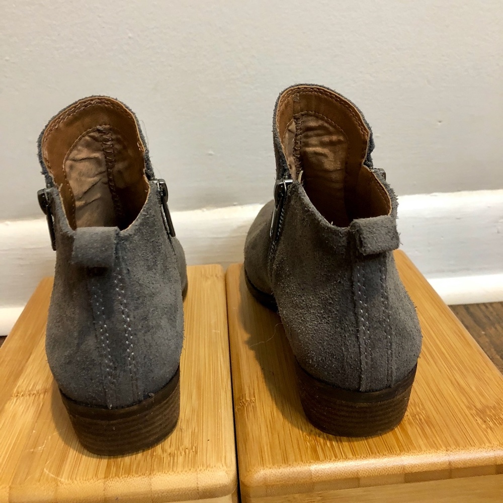 Lucky Brand Gray Suede Basel Ankle Booties Sz 6 - Picture 3 of 7